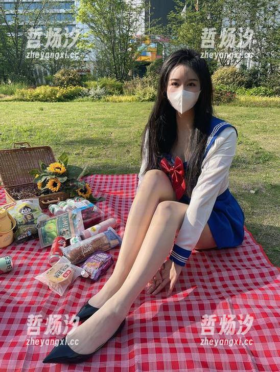 微密圈 - July芝岚，让你认识什么是真正的高清写真集，肉丝蓝高跟，是高跟鞋和肉丝的最佳结合！