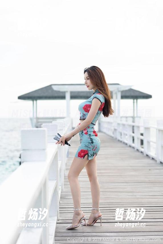 MiStar魅妍社-Ashely丽丽 MiStar魅妍社 - Ashely丽丽发了新图,原图中美腿光滑得你想半夜偷跑去碰。