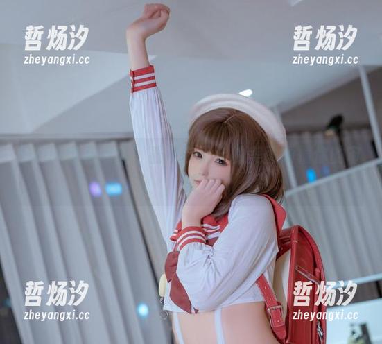Quan冉有点饿 Quan冉有点饿:看我在天台的美图颠覆你的审美
