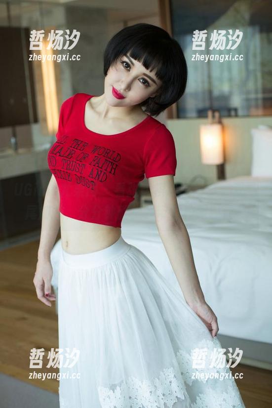 UGirls尤果网 - 看张馥棋最新写真，双马尾加持，分分钟就把我带回校园时代。