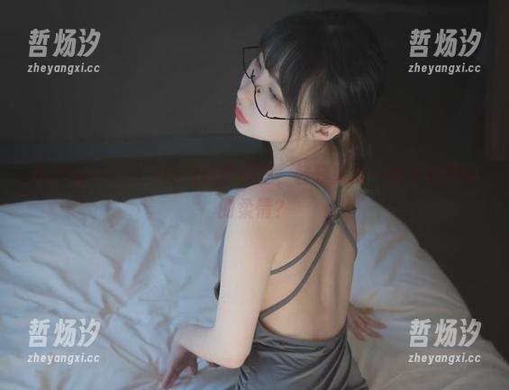 从Uhye(이유혜)的透明套图里，轻轻窥探一丝不言而喻的柔情？