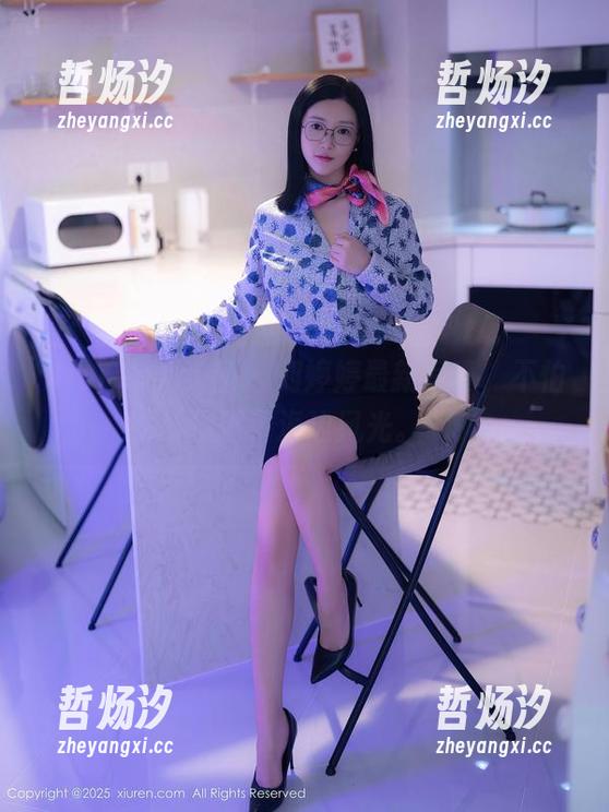 Xiuren秀人网 - 刘婷婷最新写真，不怕你瞄了海边风光。