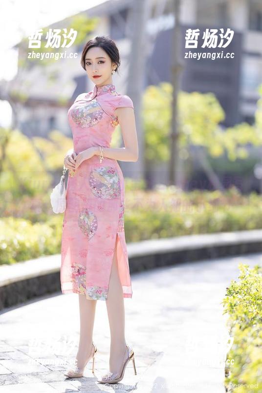Xiuren秀人网-小蛮妖_honey Xiuren秀人网 - 小蛮妖_honey校园写真:原图里的那些不为人知的小细节
