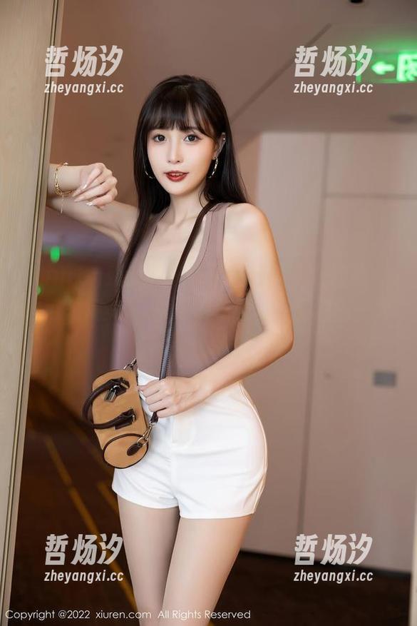 Xiuren秀人网 - 有趣的和服加上沙滩，这可是糯美子mini的三亚旅拍图包啊，真不简单！