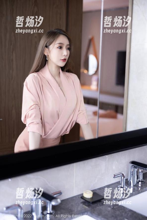 Xiuren秀人网-西希白兔 Xiuren秀人网 - 西希白兔的私拍:我是不是该关注下裤里丝了?