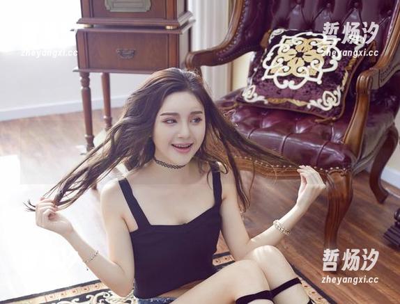 YouWu尤物馆 - 哇哦，FoxYini孟狐狸的一张海边图集竟然要让人流口水？最新上线