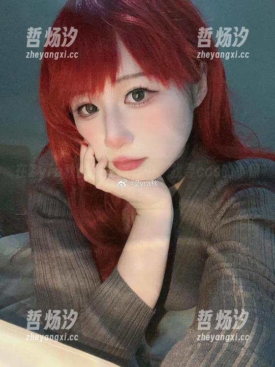 Zyra秋 在Zyra秋的灰丝旅程中,找寻cos的小惊喜!