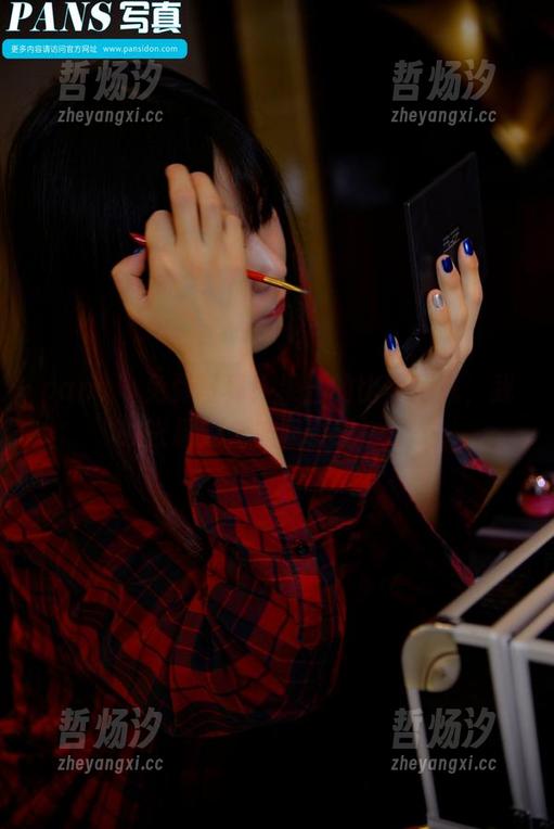pans-果汁 pans - 免费写真!果汁的比基尼秀,我的兴趣完全被吸引过去了…
