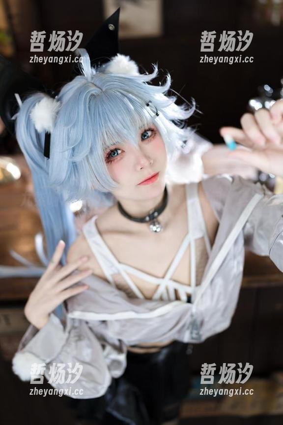 九柒喵水手服cos穿搭，真心想问，这条裙子到底是什么魔力？