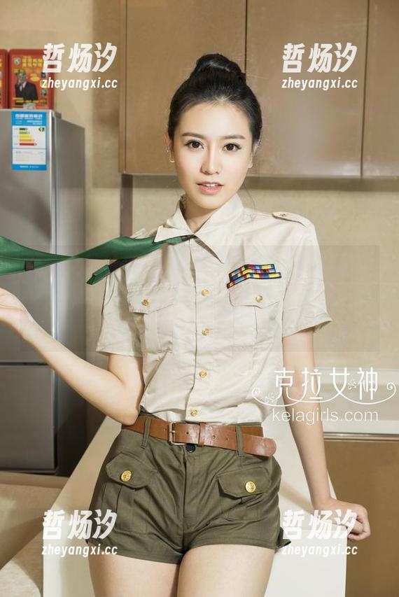 克拉女神-苏可可 克拉女神 - 苏可可用皮衣定义了什么是叛逆:原图配得上每个赞,合集也是奇怪的快乐。