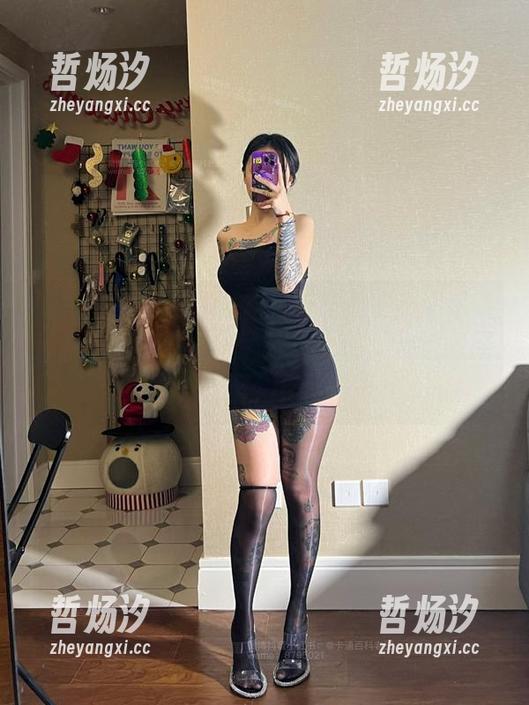 卡通百科老王 微密圈 - 看卡通百科老王与他的高清吊带丝袜,我突然觉得,这世上的美都被他圈粉了,来吧,记号一下!