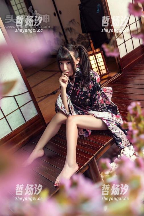 头条女神-李由美 头条女神 - 这是谁家的李由美,皮衣全集居然能这么吸引我,快来下载!