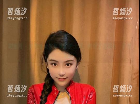 微密圈 - 奶雯给大家带来的护士风，原图太想拥有，下载走起！