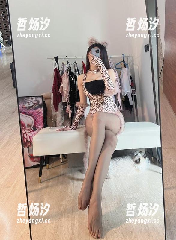 微密圈 - 护士小玉吃果冻：她的高清图包里藏着啥？你敢猜