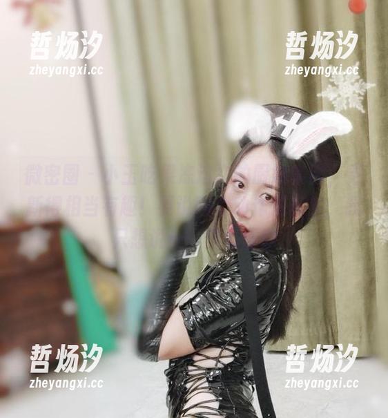 小玉吃果冻 微密圈 - 小玉吃果冻这次的厨娘套图,更新得相当有趣!要说哪个动作最真实,我只想说……你们懂的