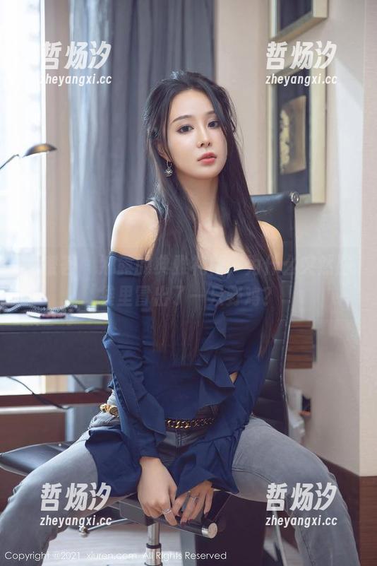 尤蜜荟-娜露 尤蜜荟 - 娜露的典雅礼裙,为什么突然脑袋里冒出了一只野鸡?