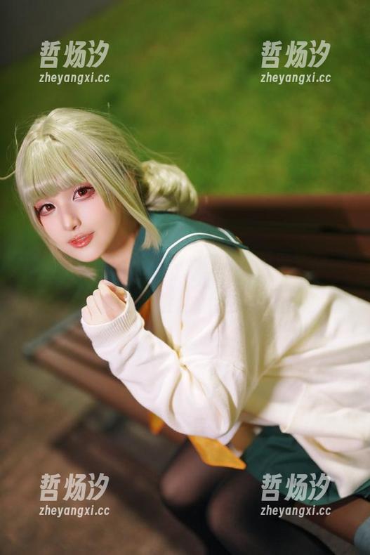 幼爱youmeko 最最新:幼爱youmeko套装写真集,谁敢不让她上镜?