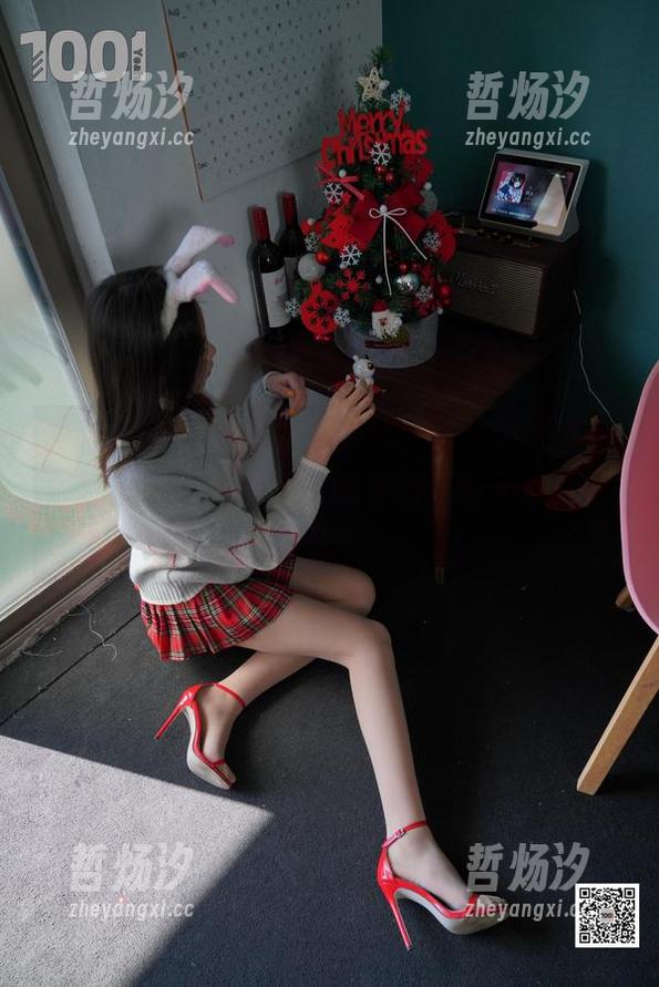 异思趣向-小宝 异思趣向 - 小宝的作品集:天台风光,适合打卡,没点不寻常的姿势还真不敢上去呢。