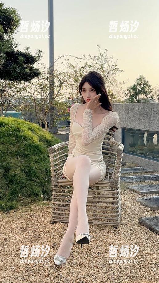 徐莉芝Booty 微密圈 - 上课的内容完全不重要,徐莉芝Booty的美图直接打动我,马上下载到手!