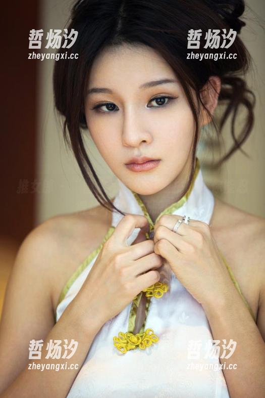 推女郎 - “曾水吊带”下载挑战：你能忍得住不多看几眼吗？