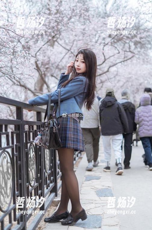 没见过的桃墨公子女友合集，诶，这些图片是不是有点超现实？