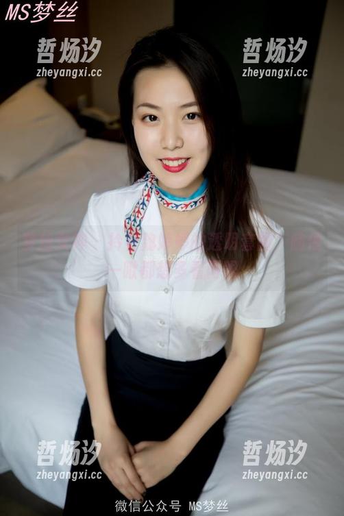 梦丝女神 - 拎着魏婷婷的透明套图，随便一瞅都想多看两眼
