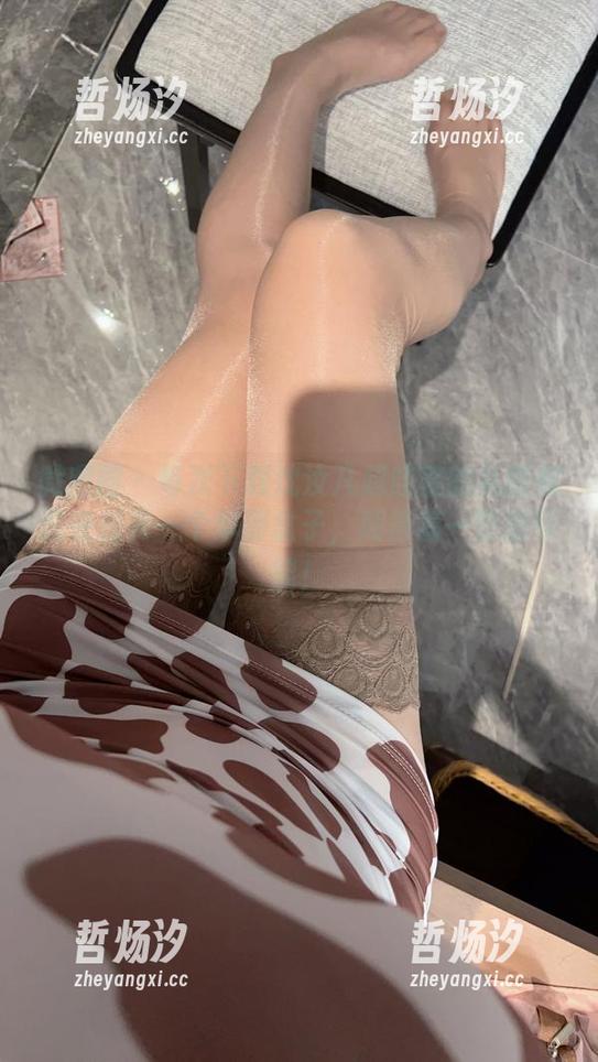 微密圈 - 每次下载沈汝凡超哇塞的礼服都像在拉开一个华丽盒子，期待着一切的可能！