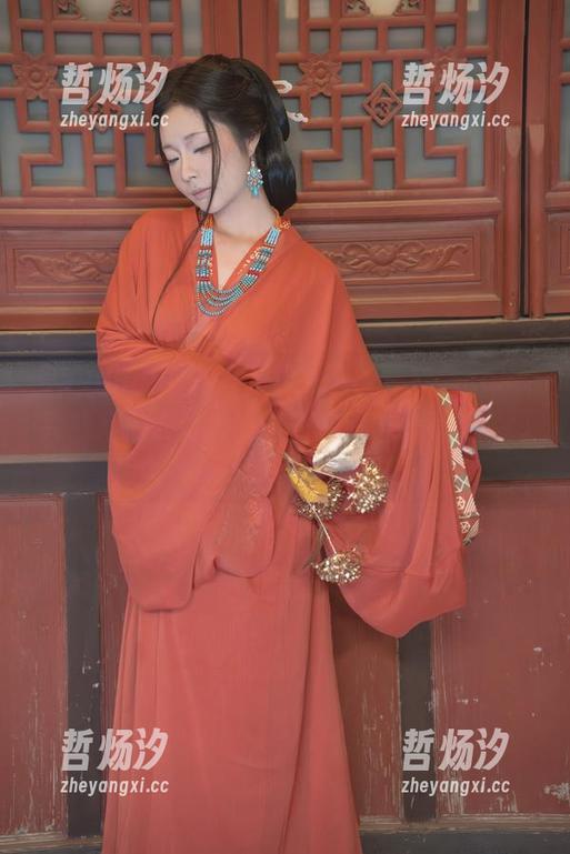 玉汇yuuhui 玉汇yuuhui在高清镜头下的体操服cos,突然有种去参加比赛的冲动……不过我想我可能会摔倒。