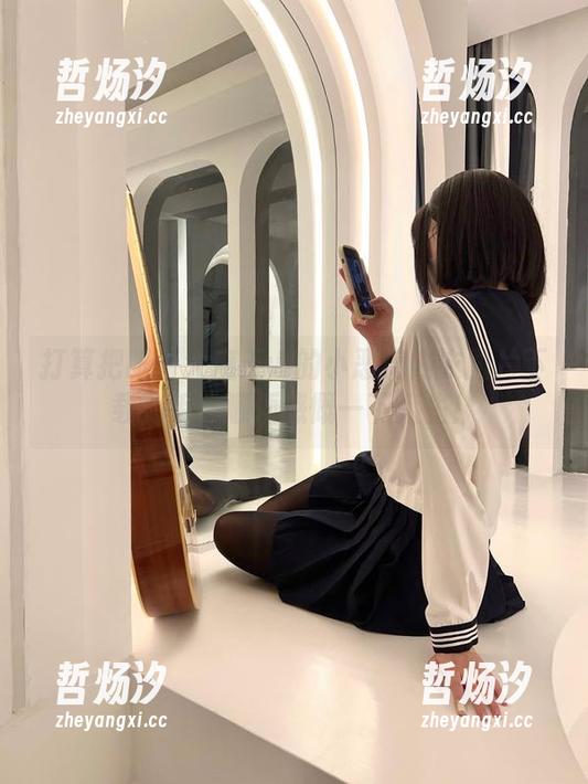 打算把眼酱大魔王w的小恶魔内衣图片下载到手，顺便感慨一下人生！