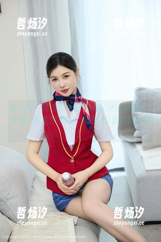 秀人网 - 精选K8傲娇萌萌Vivian图集：学姐，你走的姿势，像是打卡路边的狗狗！