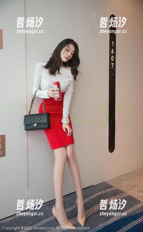 秀人网 - 厨娘蓝夏Akasha出镜，写真作品背后我也是摔过碗的人哦！