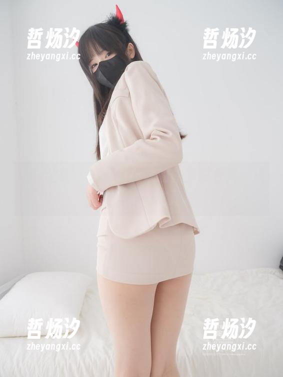紧急企划 - 一起看小婕的体操服合集，拼的就是那一抹灵动.
