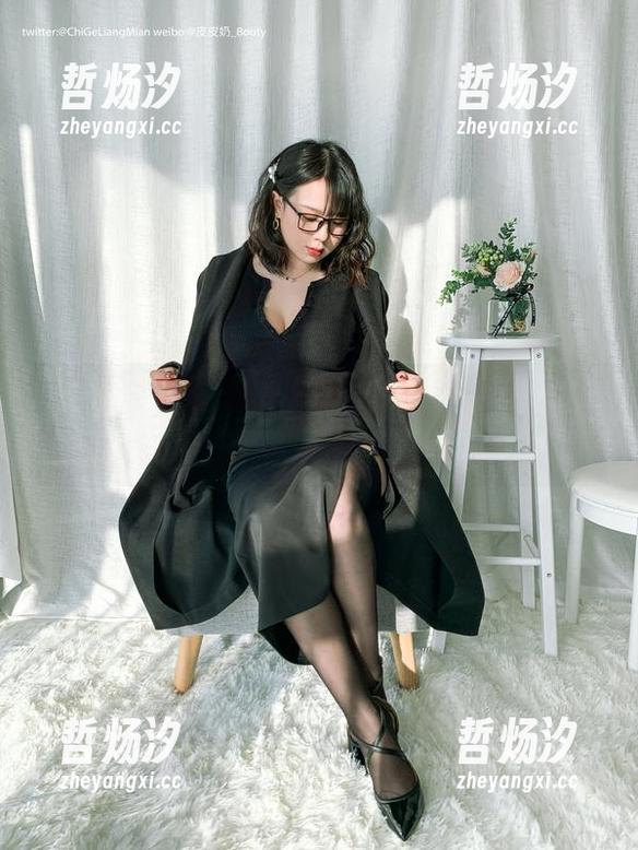 超皮皮皮奶 如果你以为是静态的,超皮皮皮奶的最新双人原图将颠覆你的认知!