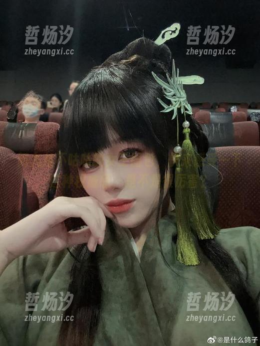 阿九从不咕咕的女王图包，快来感受一下这种权威感，是不是很厉害？