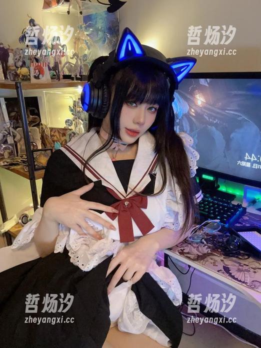 阿九从不咕咕 阿九从不咕咕照片大分享:教室JK少女,真是学习和疯狂集于一身的完美结合!