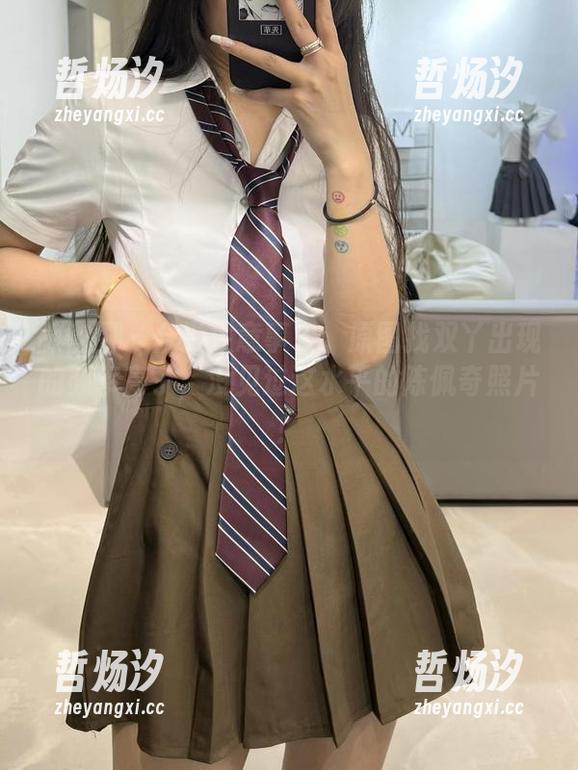微密圈 - 合影注意事项：原图找双丫出现的频率高了，没见过这水平的陈佩奇照片！