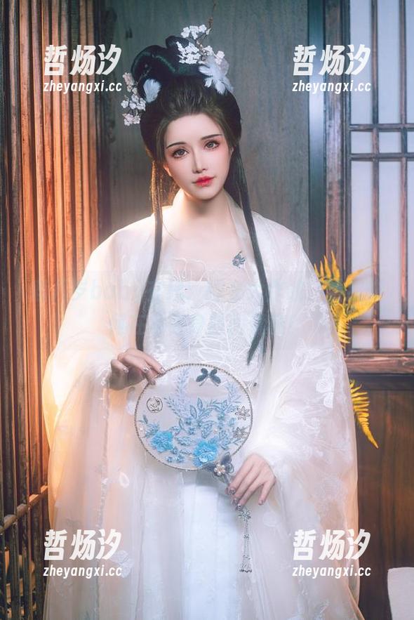 鹿八岁baby 鹿八岁baby在线:睡衣大作战,看我如何在家变身时尚优雅!