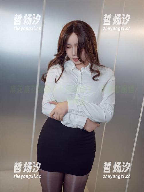 麻花麻花酱 麻花麻花酱的女仆妙趣横生,高清套图值得反复观看!