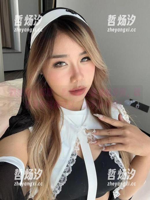 微密圈 - 哎呀，黑饱宝在泳池的原图，既然是壁纸都可以，这不公平吧！